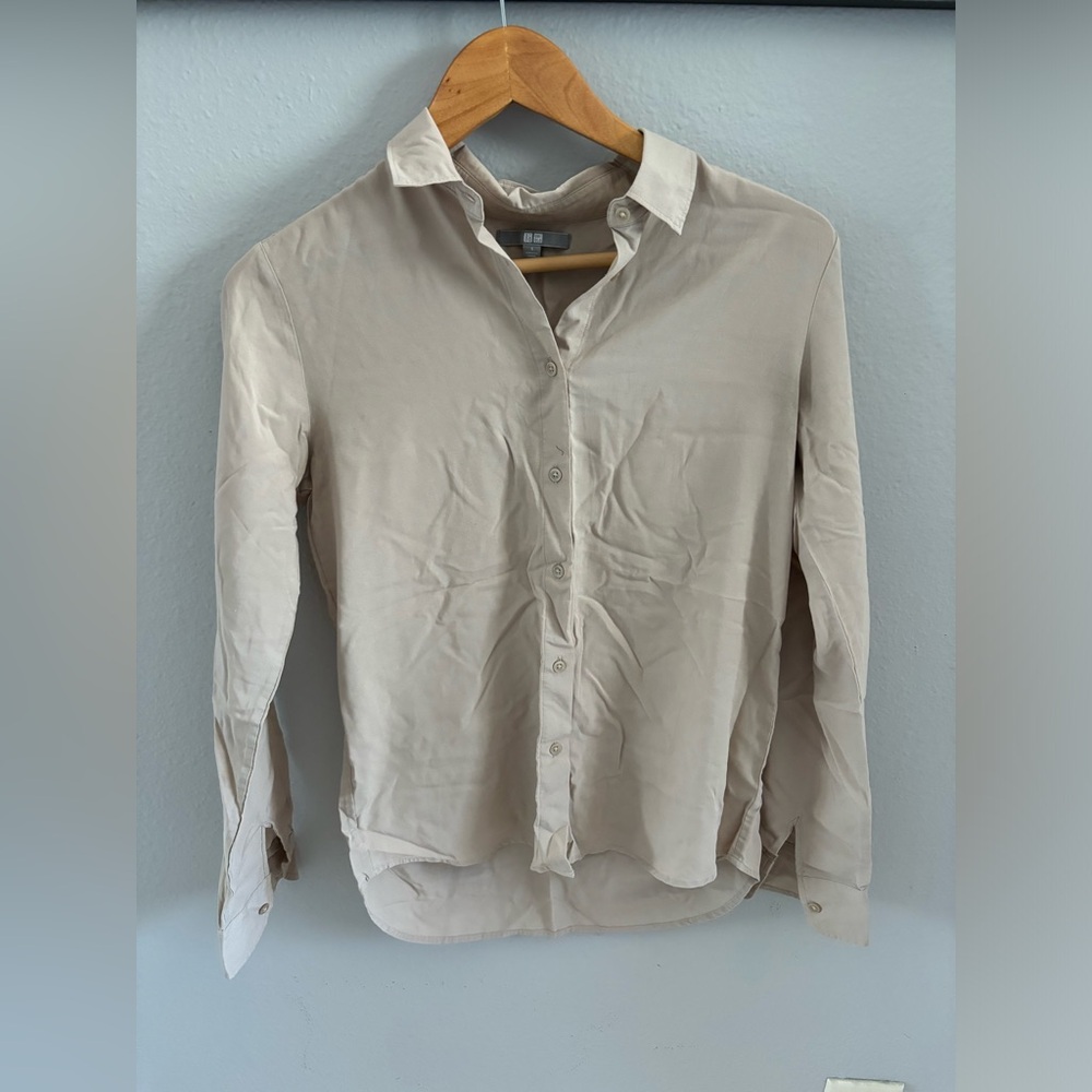 Uniqlo beige button down blouse